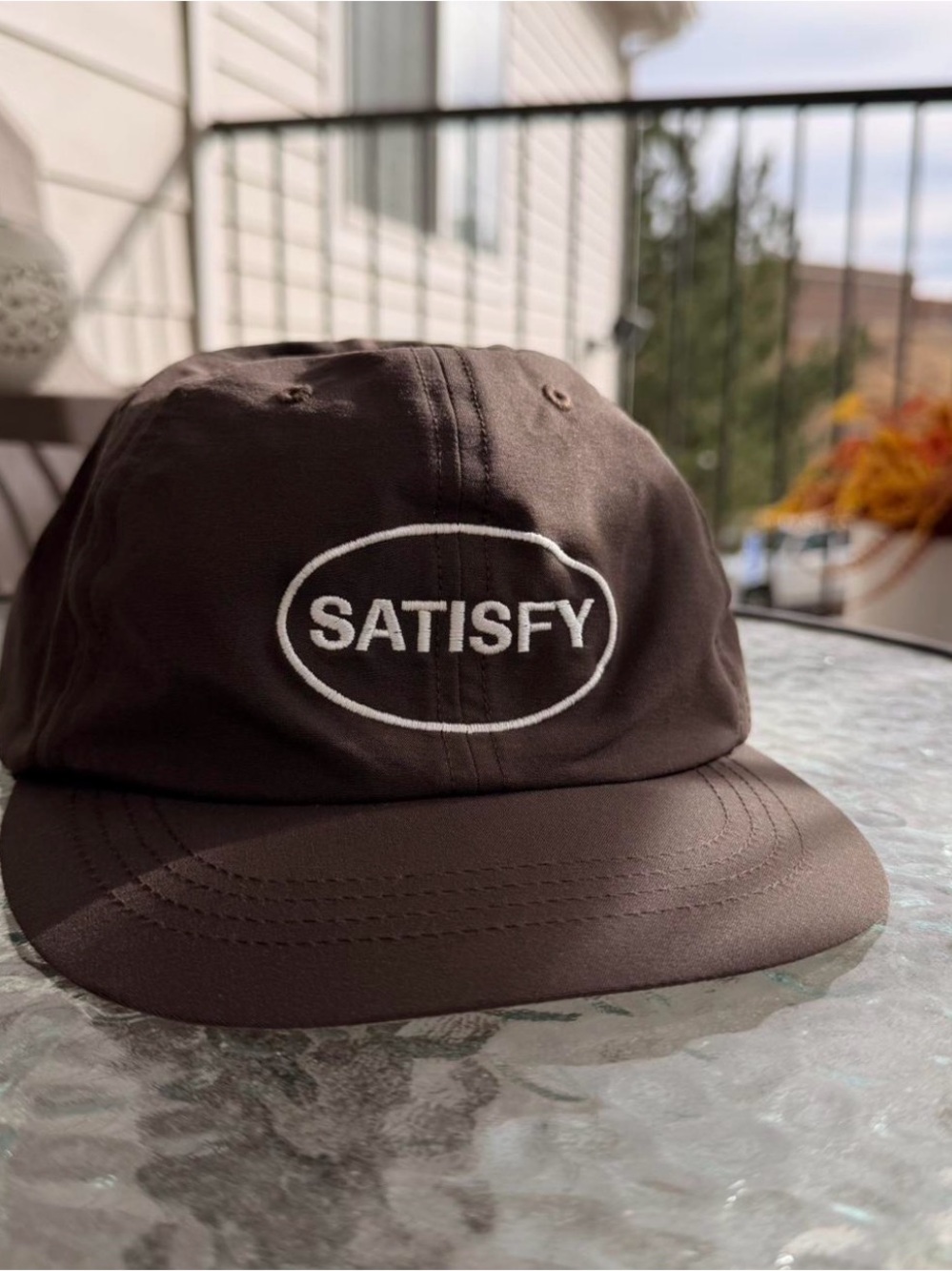 Satisfy- PeaceShell Running Cap - Picture 2 of 4
